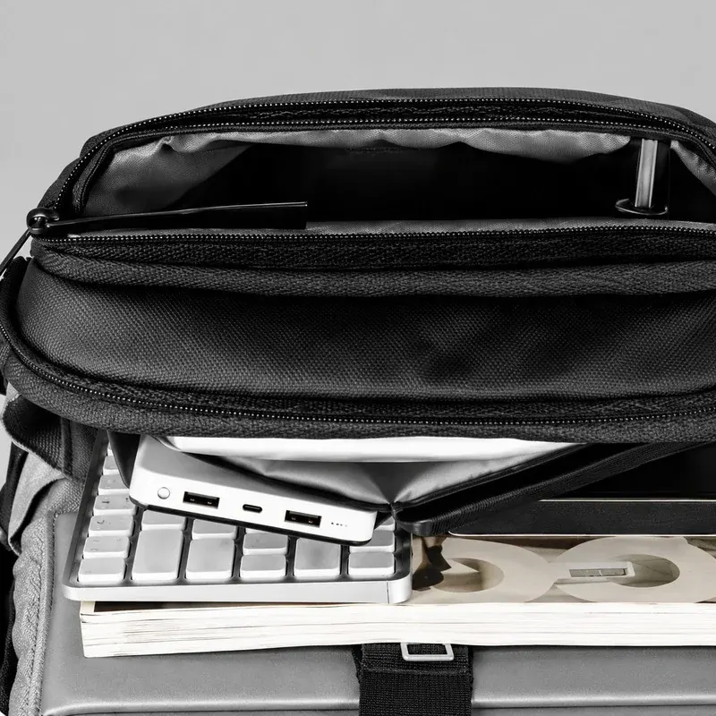 Mark Ryden MR9813 Water Resistant Slim Laptop: Detail 6